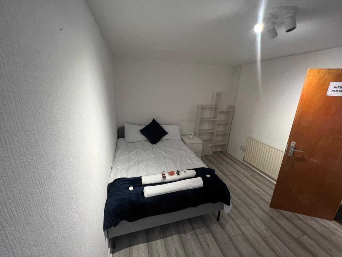 Indulge Hockley Hotel - With Free Front Parking - 10 Min Drive To Birmingham City Centre Bull Ring, Grand Central, Tesco Superstore, Primark & Commonwealth Games Бирмингем Экстерьер фото
